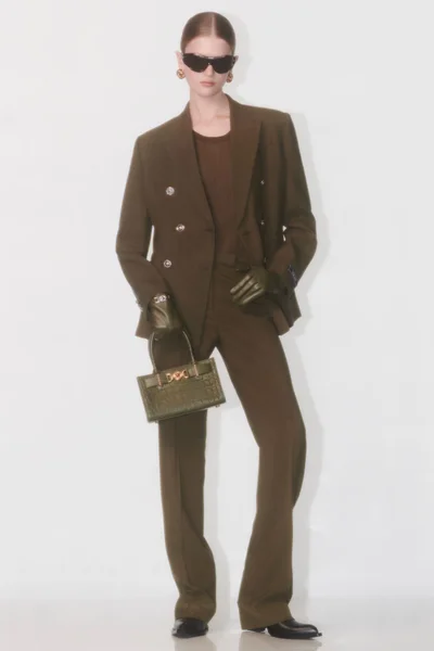 Look 19